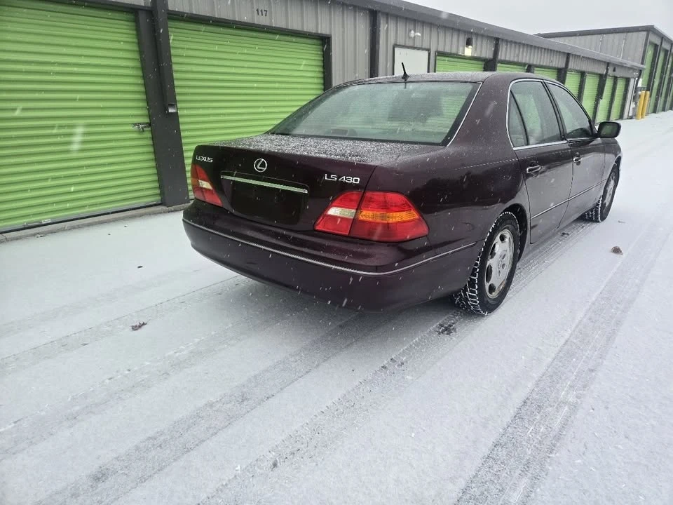 2001 Lexus LS 3rd Gen - Image 4 of 19