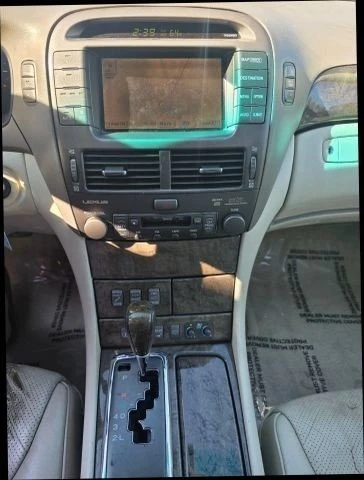 2001 Lexus LS 3rd Gen - Image 14 of 20