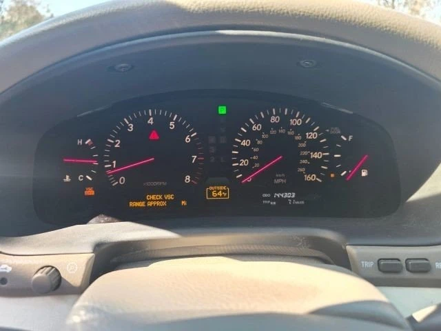2001 Lexus LS 3rd Gen - Image 13 of 20