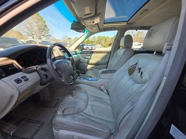 2001 Lexus LS 3rd Gen - Image 11 of 20