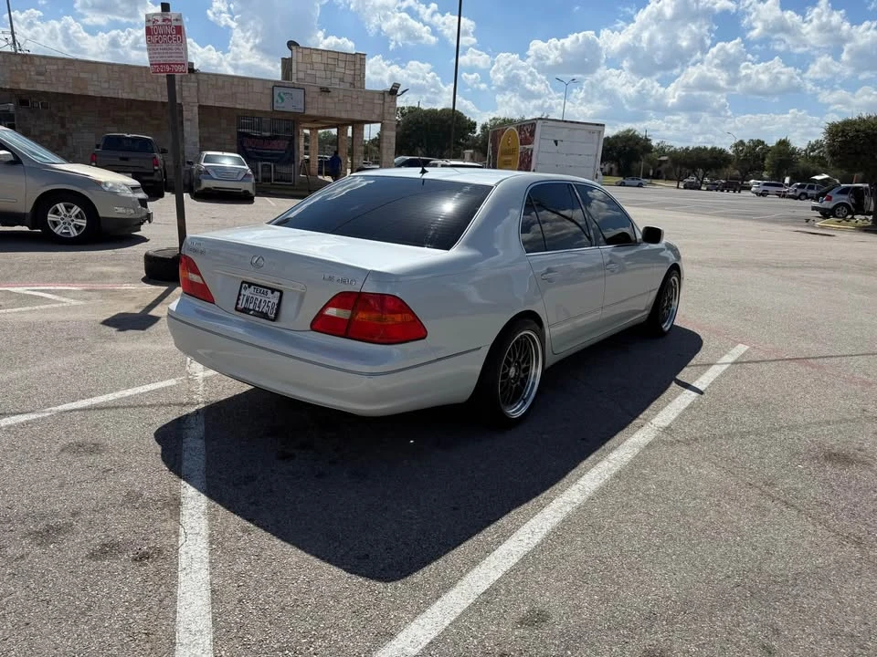 2001 Lexus LS 3rd Gen - Image 3 of 9