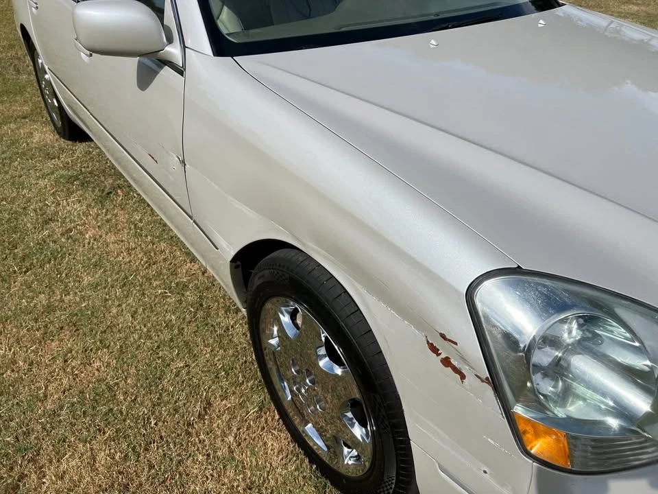 2001 Lexus LS 3rd Gen - Image 17 of 19