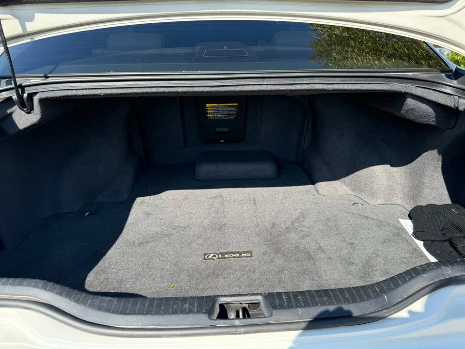 2001 Lexus LS 3rd Gen - Image 16 of 16