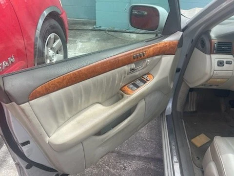2001 Lexus LS 3rd Gen - Image 8 of 8