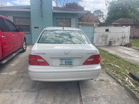 2001 Lexus LS 3rd Gen - Image 3 of 8
