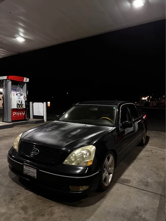 2001 Lexus LS 3rd Gen - Image 3 of 5