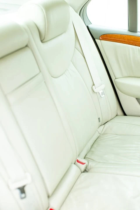 2001 Lexus LS 3rd Gen - Image 14 of 20