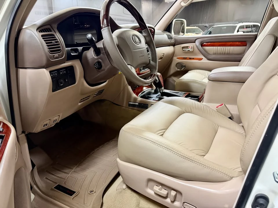 2001 Lexus LX 2nd Gen - Image 14 of 20