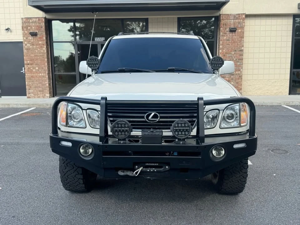 2001 Lexus LX 2nd Gen - Image 10 of 17