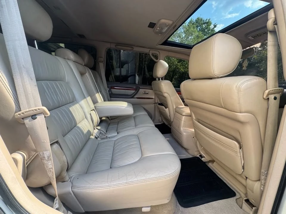 2001 Lexus LX 2nd Gen - Image 12 of 17