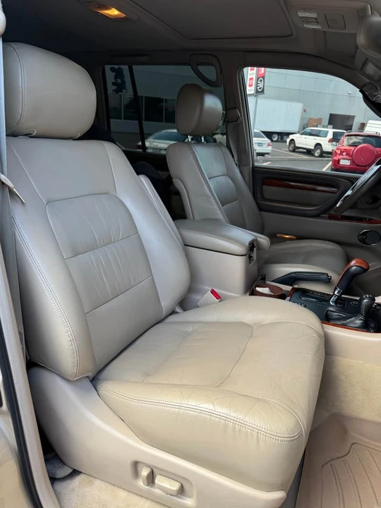 2001 Lexus LX 2nd Gen - Image 14 of 14