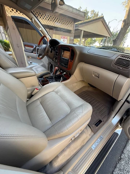 2001 Lexus LX 2nd Gen - Image 6 of 14
