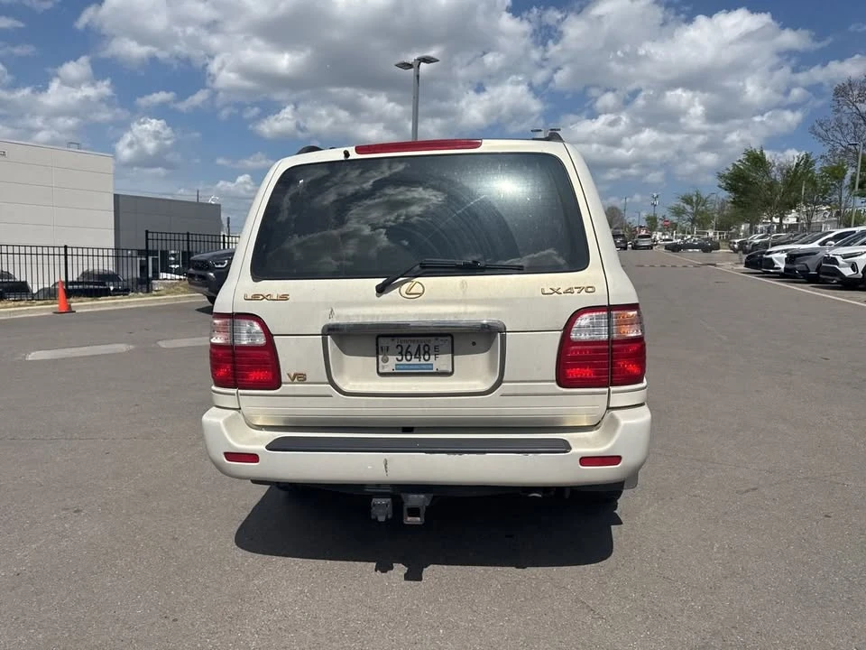 2001 Lexus LX 2nd Gen - Image 3 of 8