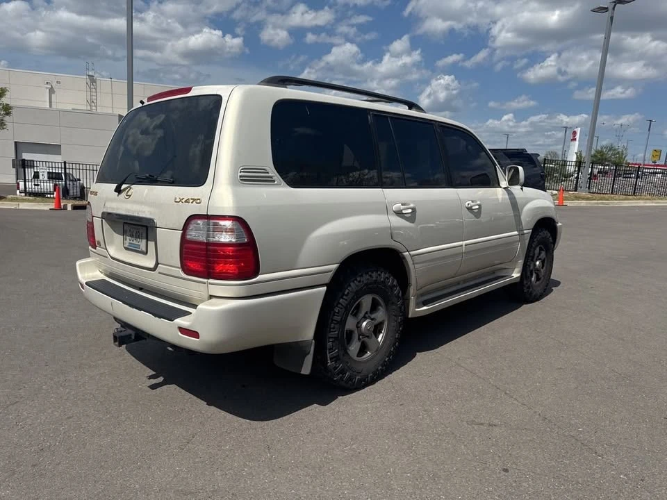 2001 Lexus LX 2nd Gen - Image 4 of 8