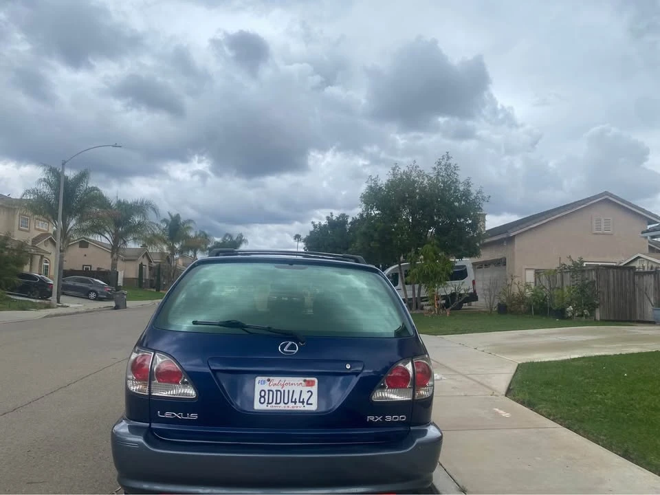 2001 Lexus RX 1st Gen - Image 7 of 12
