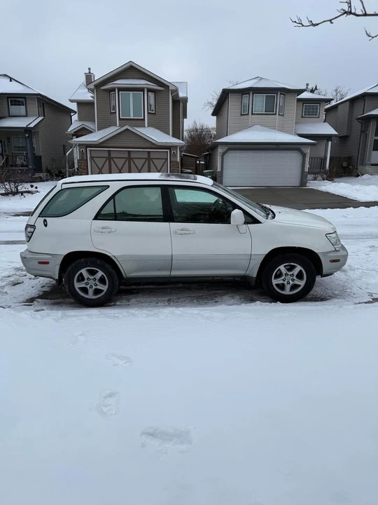 2001 Lexus RX 1st Gen - Image 4 of 13