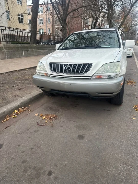 2001 Lexus RX 1st Gen - Image 2 of 3