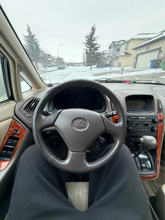 2001 Lexus RX 1st Gen - Image 10 of 13