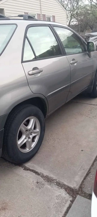 2001 Lexus RX 1st Gen - Image 3 of 4