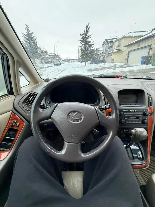 2001 Lexus RX 1st Gen - Image 10 of 13