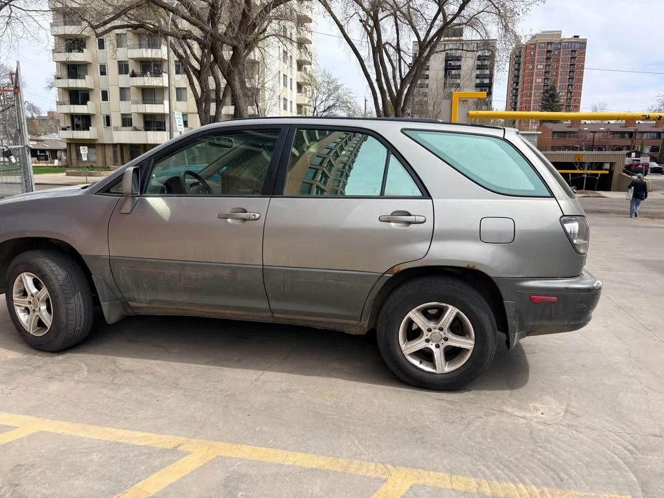 2001 Lexus RX 1st Gen - Image 5 of 6