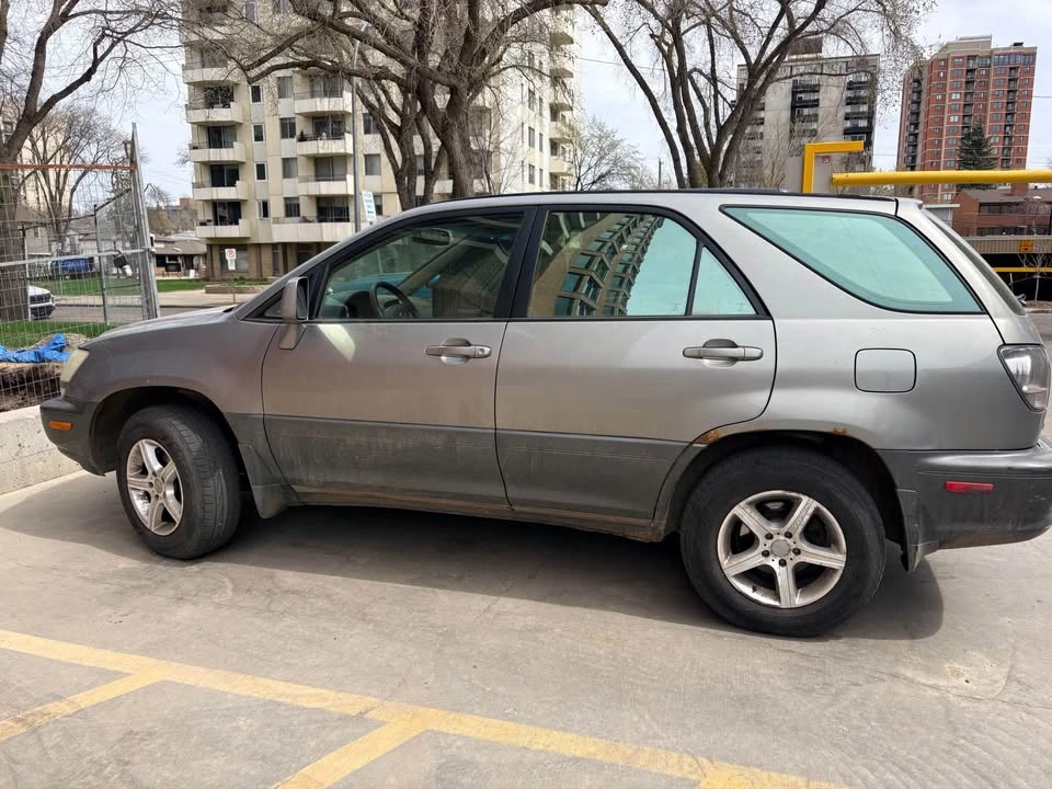 2001 Lexus RX 1st Gen - Image 3 of 10