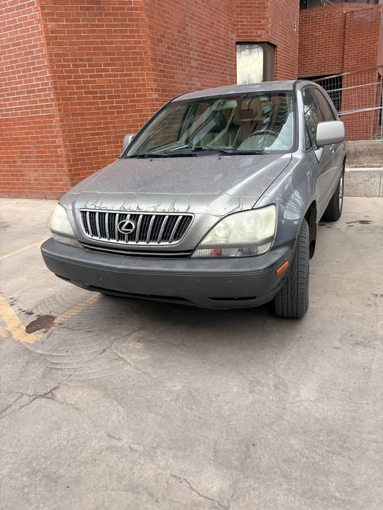 2001 Lexus RX 1st Gen - Image 8 of 10