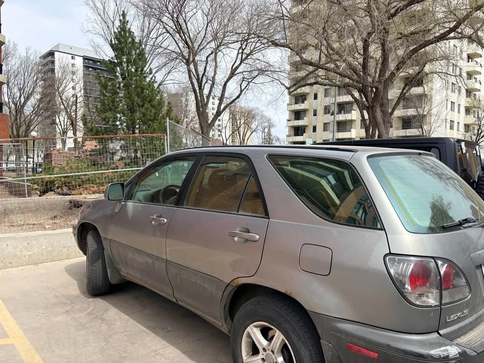 2001 Lexus RX 1st Gen - Image 9 of 11