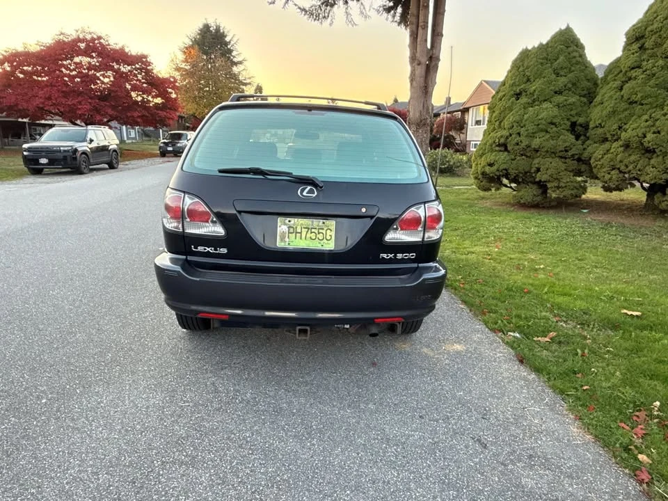 2001 Lexus RX 1st Gen - Image 5 of 18