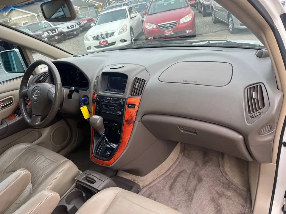 2001 Lexus RX 1st Gen - Image 15 of 18