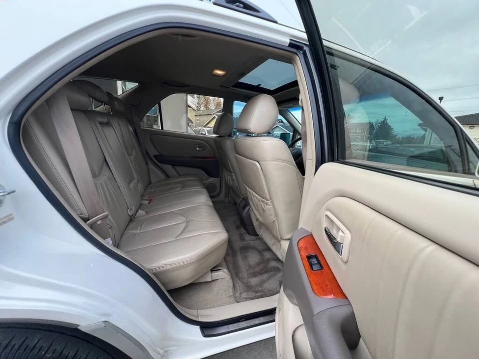 2001 Lexus RX 1st Gen - Image 12 of 18