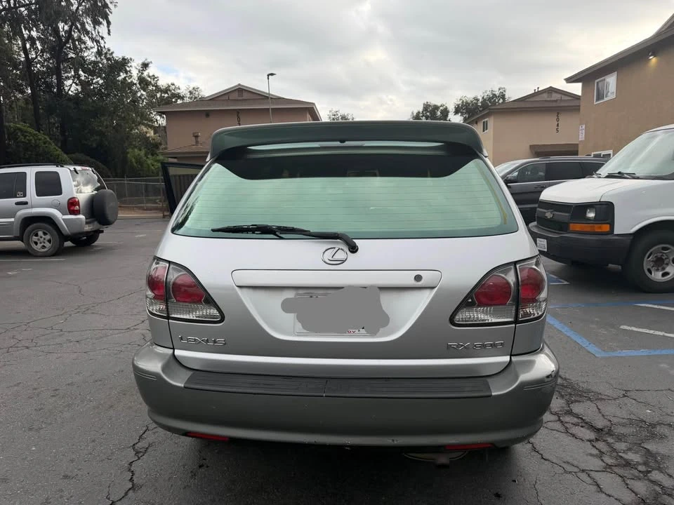 2001 Lexus RX 1st Gen - Image 2 of 8
