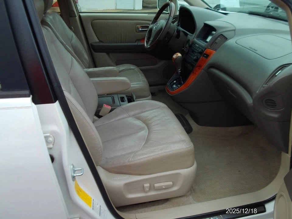 2001 Lexus RX 1st Gen - Image 15 of 15