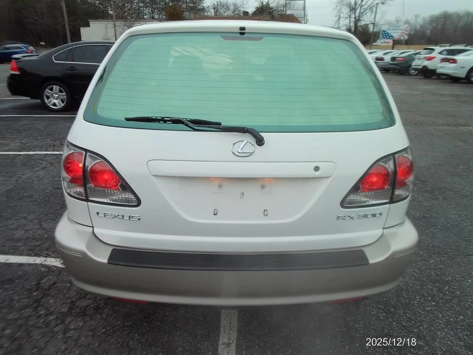 2001 Lexus RX 1st Gen - Image 4 of 15
