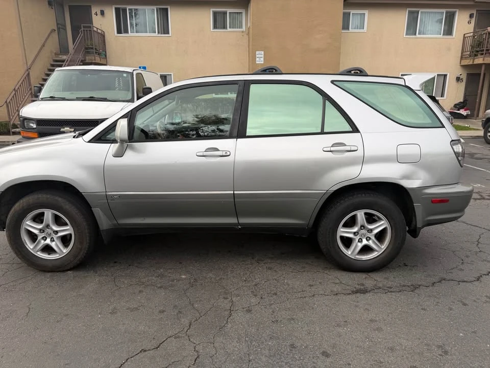 2001 Lexus RX 1st Gen - Image 3 of 8