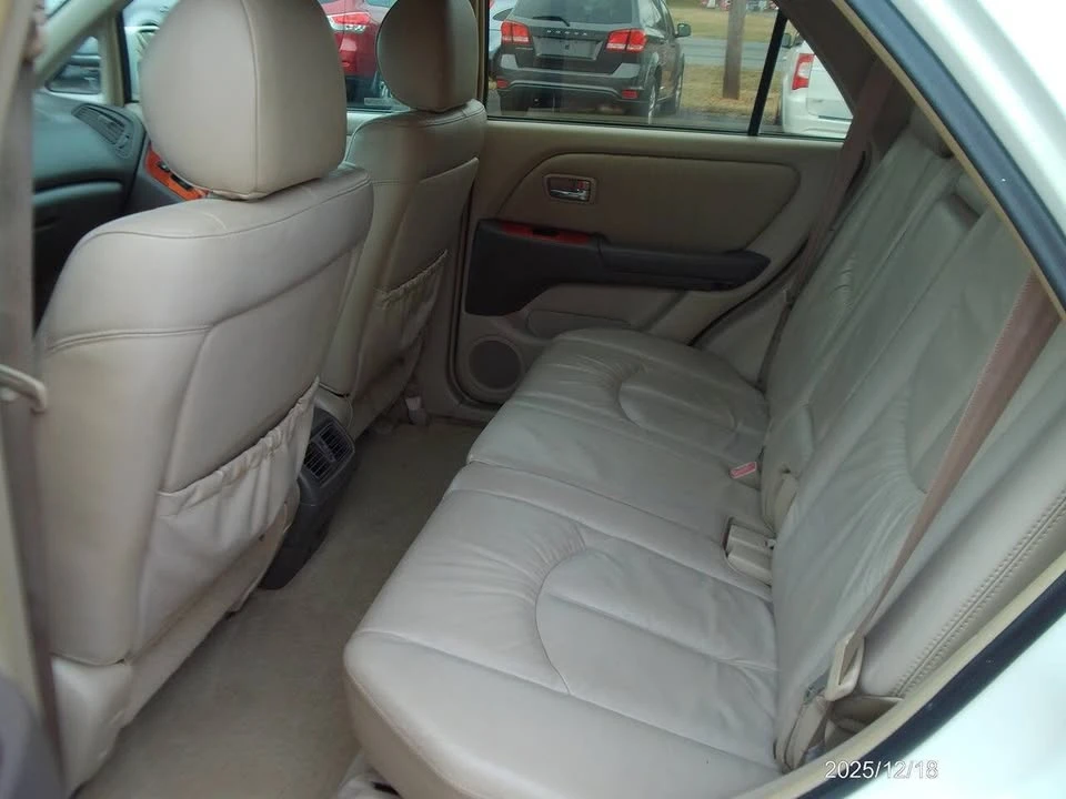 2001 Lexus RX 1st Gen - Image 12 of 15