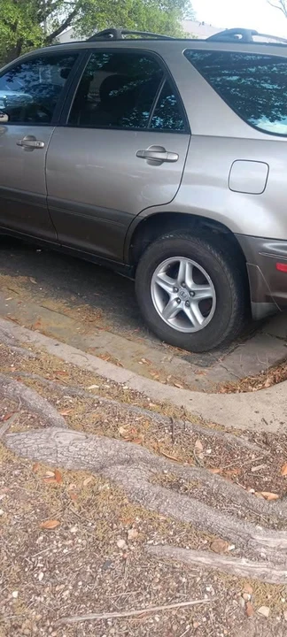 2001 Lexus RX 1st Gen - Image 5 of 6