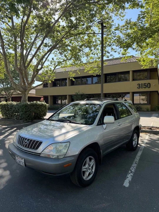 2001 Lexus RX 1st Gen - Image 4 of 15