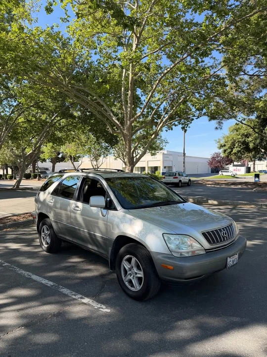 2001 Lexus RX 1st Gen - Image 3 of 15