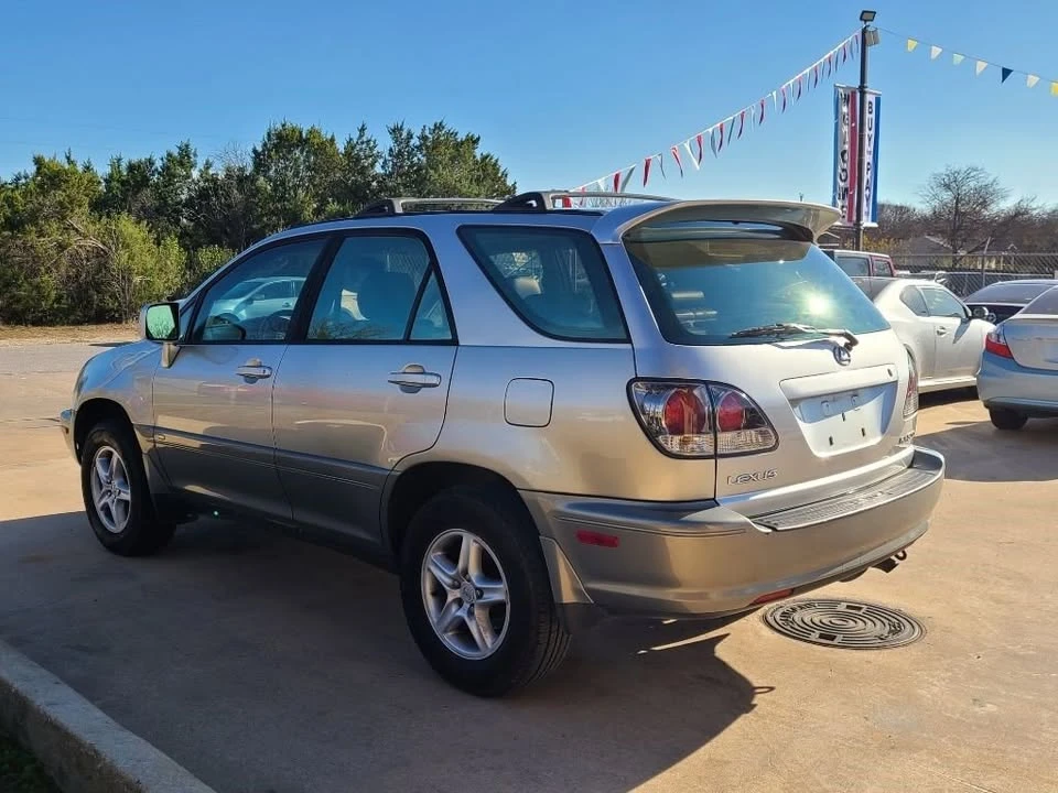 2001 Lexus RX 1st Gen - Image 5 of 16