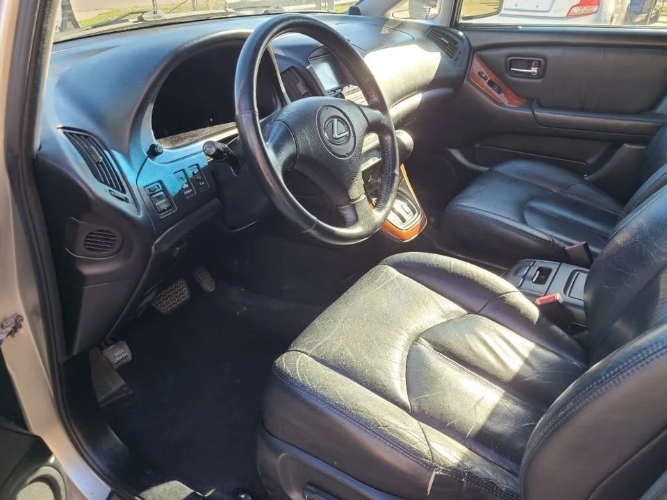 2001 Lexus RX 1st Gen - Image 10 of 16
