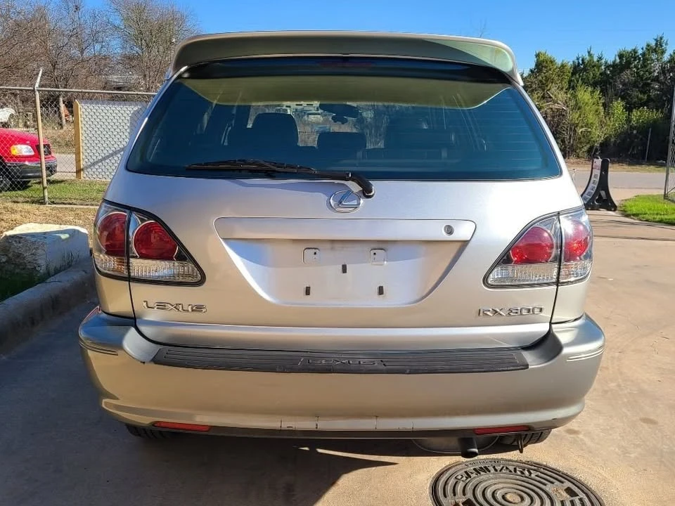 2001 Lexus RX 1st Gen - Image 4 of 16