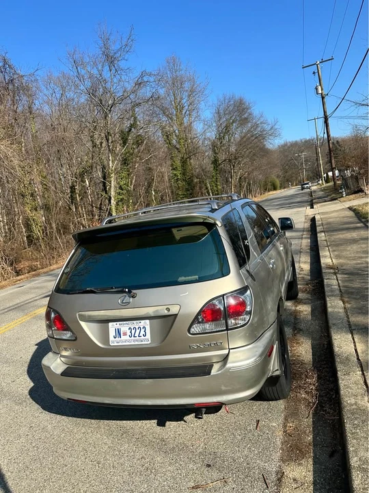 2001 Lexus RX 1st Gen - Image 16 of 17