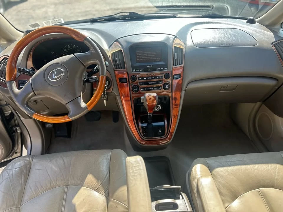 2001 Lexus RX 1st Gen - Image 8 of 20