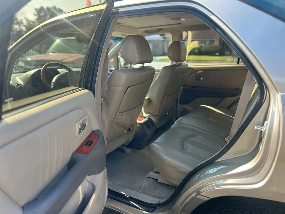 2001 Lexus RX 1st Gen - Image 12 of 20
