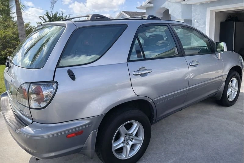 2001 Lexus RX 1st Gen - Image 3 of 5