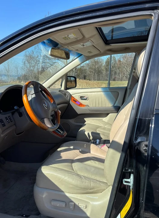 2001 Lexus RX 1st Gen - Image 5 of 6