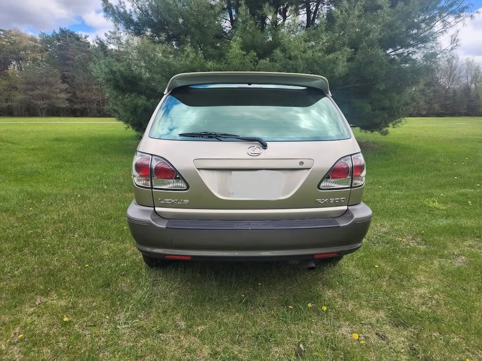 2001 Lexus RX 1st Gen - Image 8 of 20