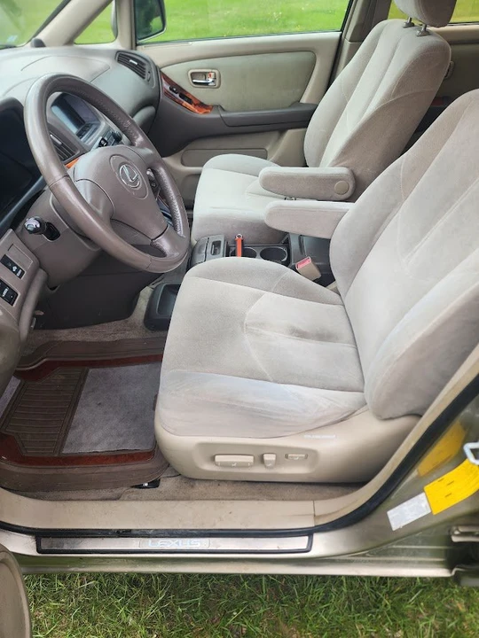 2001 Lexus RX 1st Gen - Image 10 of 20