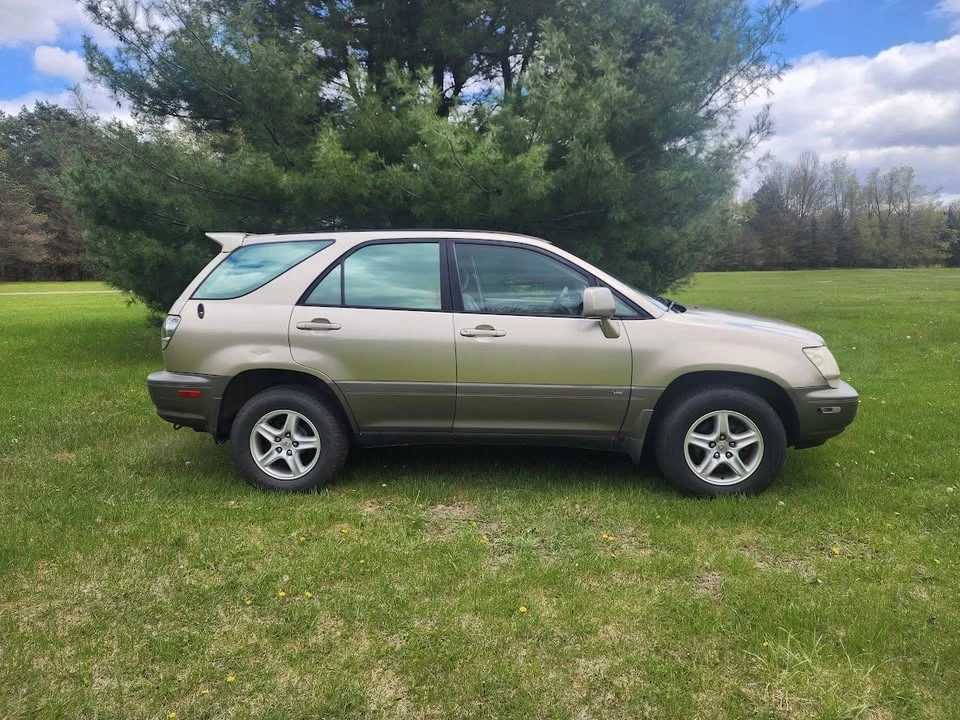 2001 Lexus RX 1st Gen - Image 2 of 20